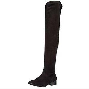 Report Over the Knee flat black boots